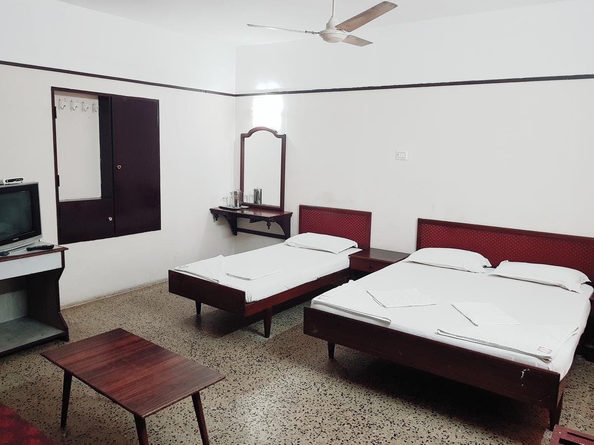 Hotel Keerthi Thiruvananthapuram Exteriér fotografie