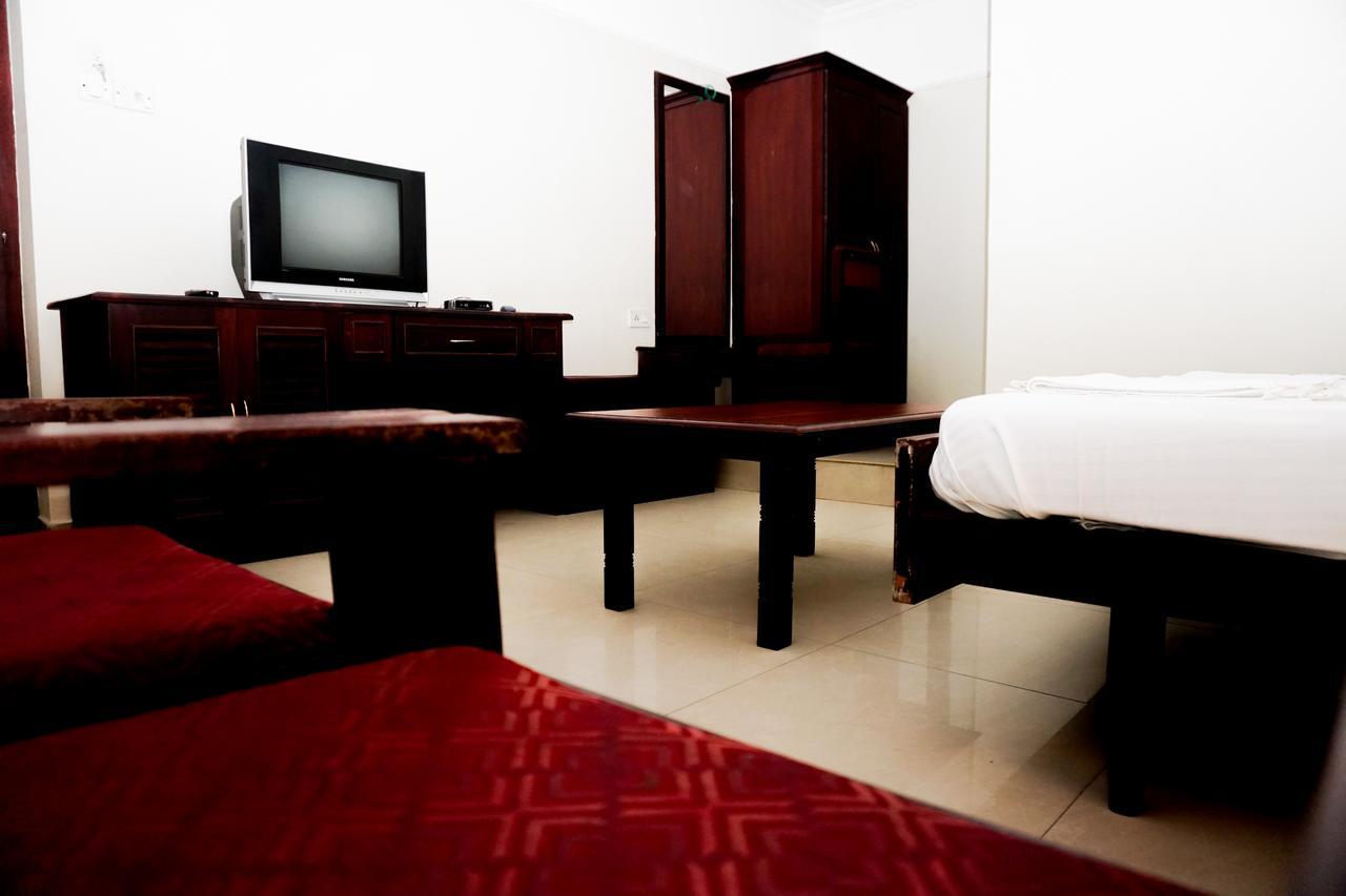 Hotel Keerthi Thiruvananthapuram Exteriér fotografie