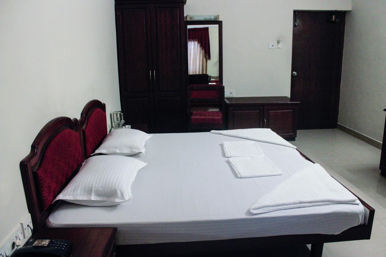 Hotel Keerthi Thiruvananthapuram Exteriér fotografie